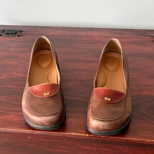 Dansko Two-Tone Brown Leather Loafers